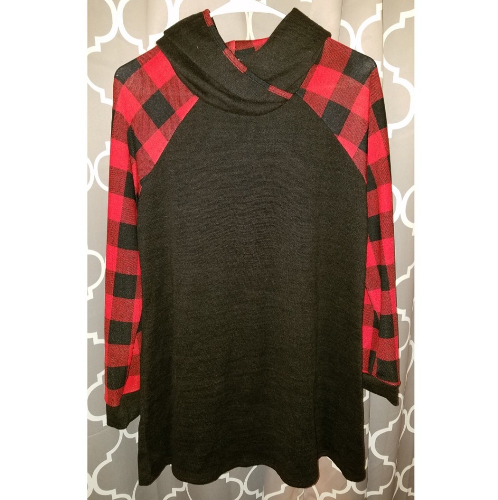 Plaid Hoodie. NWOT